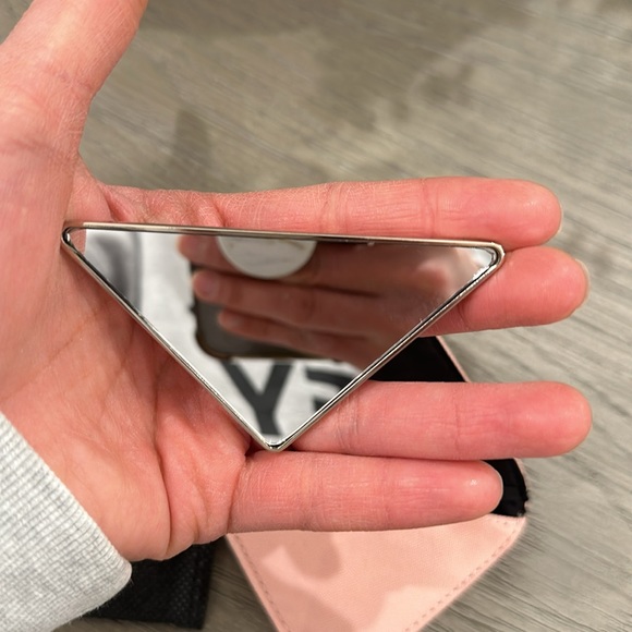 💫Flash Sale💫Prada Beauty Cosmetics Travel Mirror - Picture 7 of 8